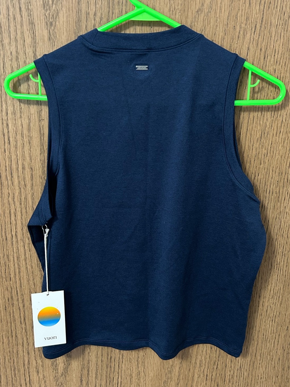 Vuori Halo Muscle Tank Top - Women’s Large - Picture 3 of 6